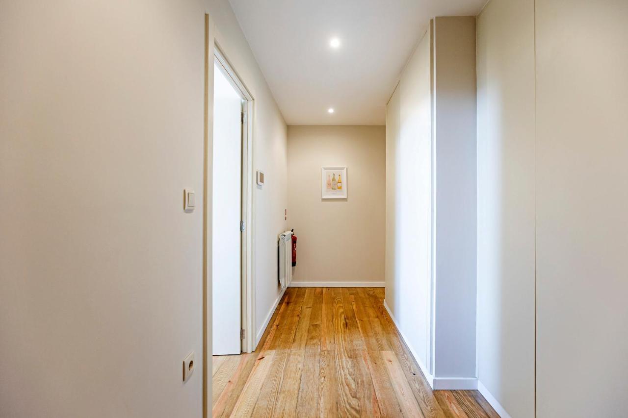Brand New 4Br W/ 200Yrs Of History In Central Porto By Lovelystay Ngoại thất bức ảnh