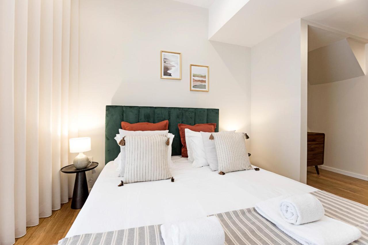 Brand New 4Br W/ 200Yrs Of History In Central Porto By Lovelystay Ngoại thất bức ảnh