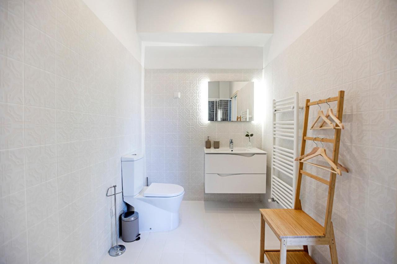 Brand New 4Br W/ 200Yrs Of History In Central Porto By Lovelystay Ngoại thất bức ảnh