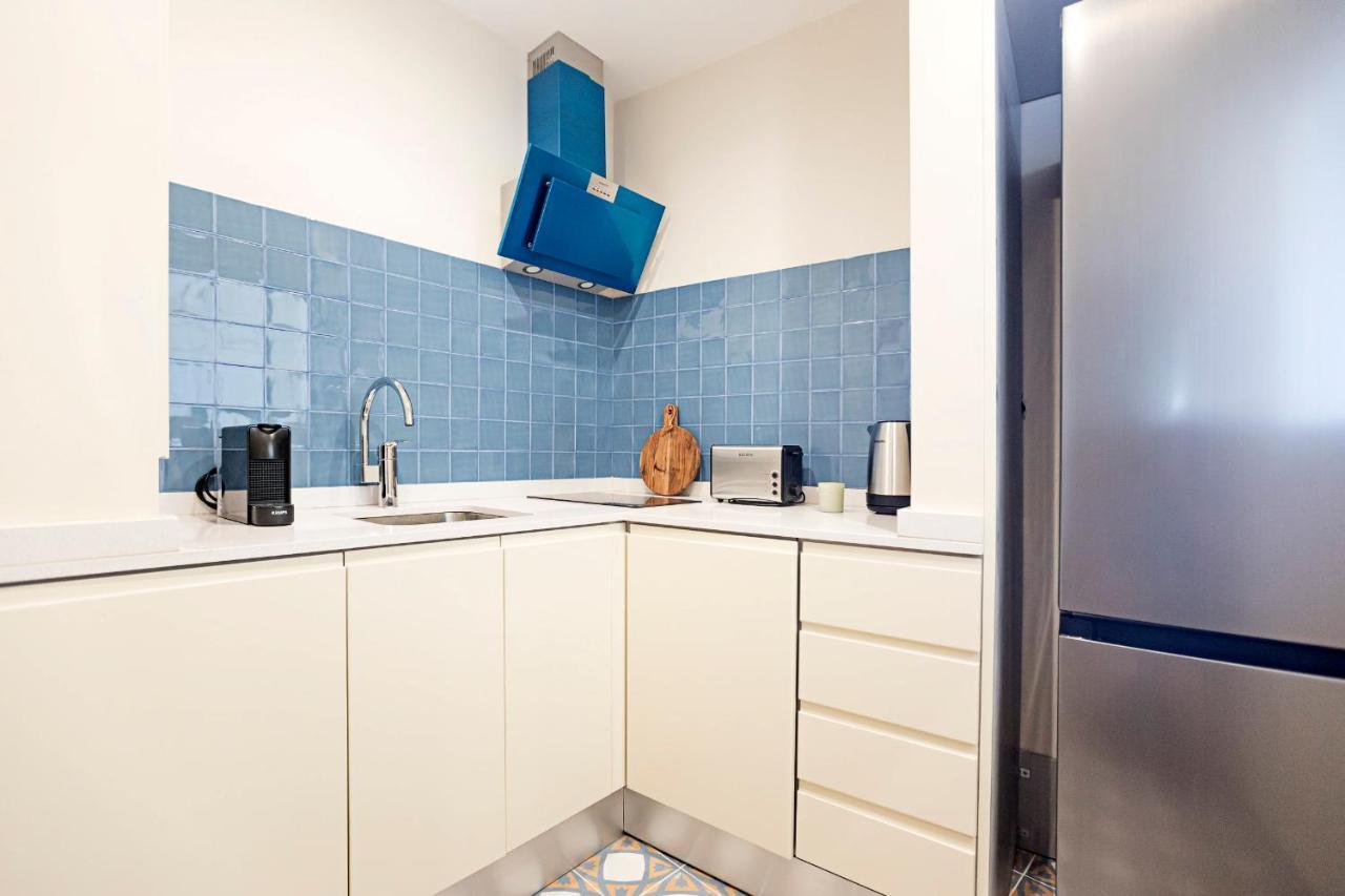 Brand New 4Br W/ 200Yrs Of History In Central Porto By Lovelystay Ngoại thất bức ảnh
