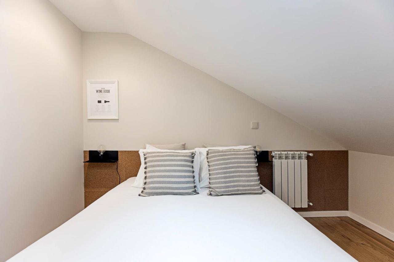 Brand New 4Br W/ 200Yrs Of History In Central Porto By Lovelystay Ngoại thất bức ảnh